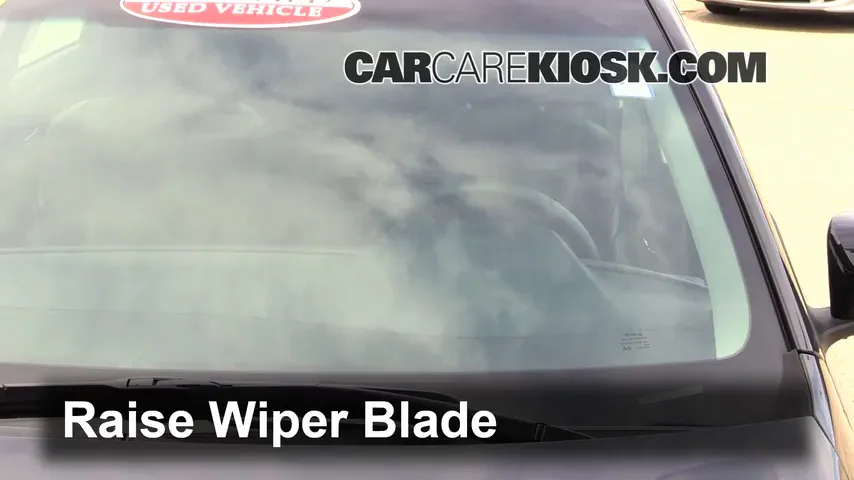 2015 Toyota Avalon XLE 3.5L V6 Windshield Wiper Blade (Front) Replace Wiper Blades